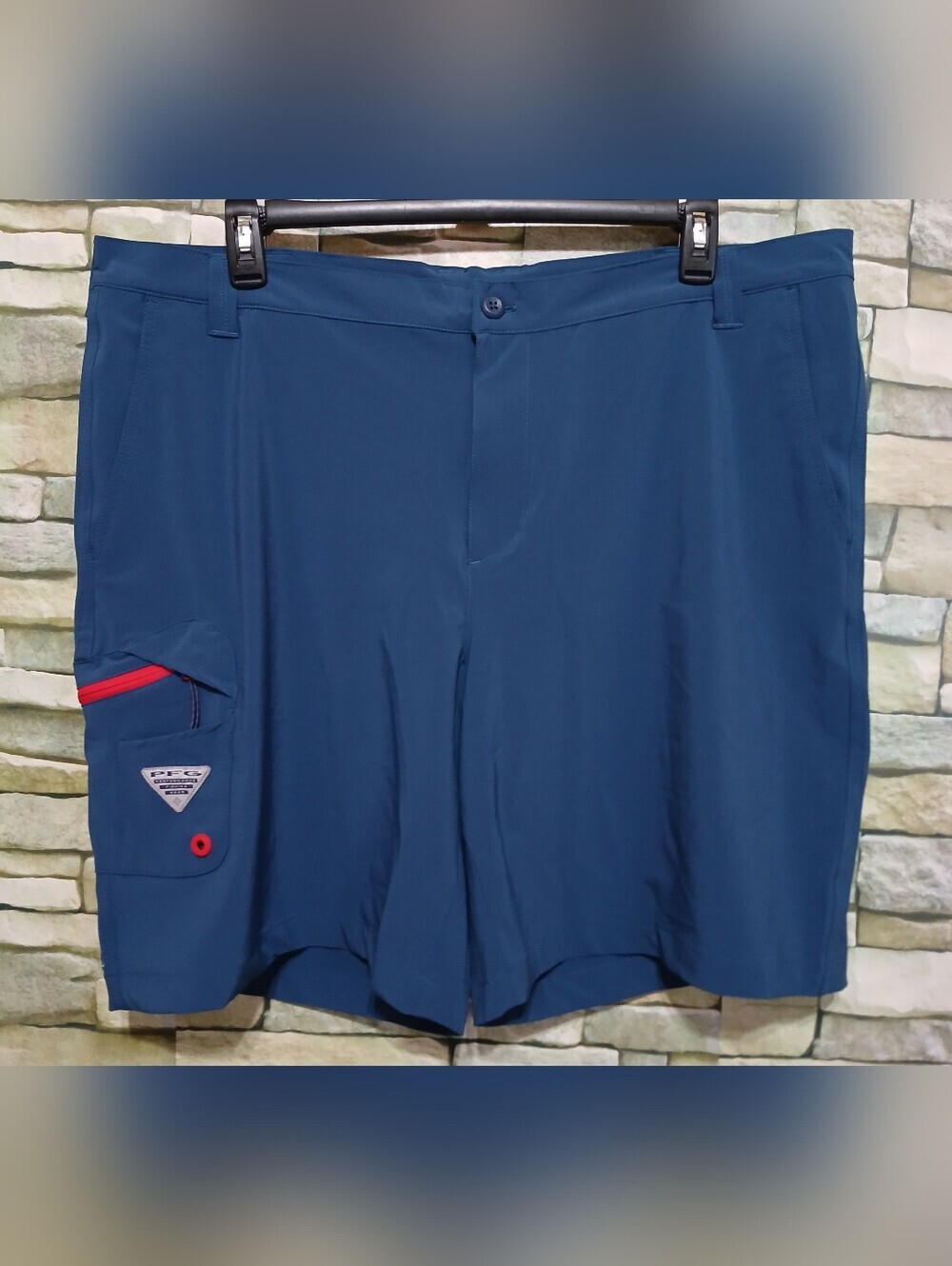 Columbia Size 44 Men's Terminal Tackle Fishing Shorts Blue/Red
